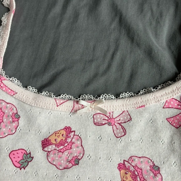 PacSun Strawberry Shortcake Pink Bow Tank - Picture 3 of 4
